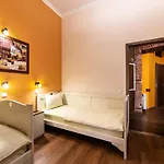 Post House فندق